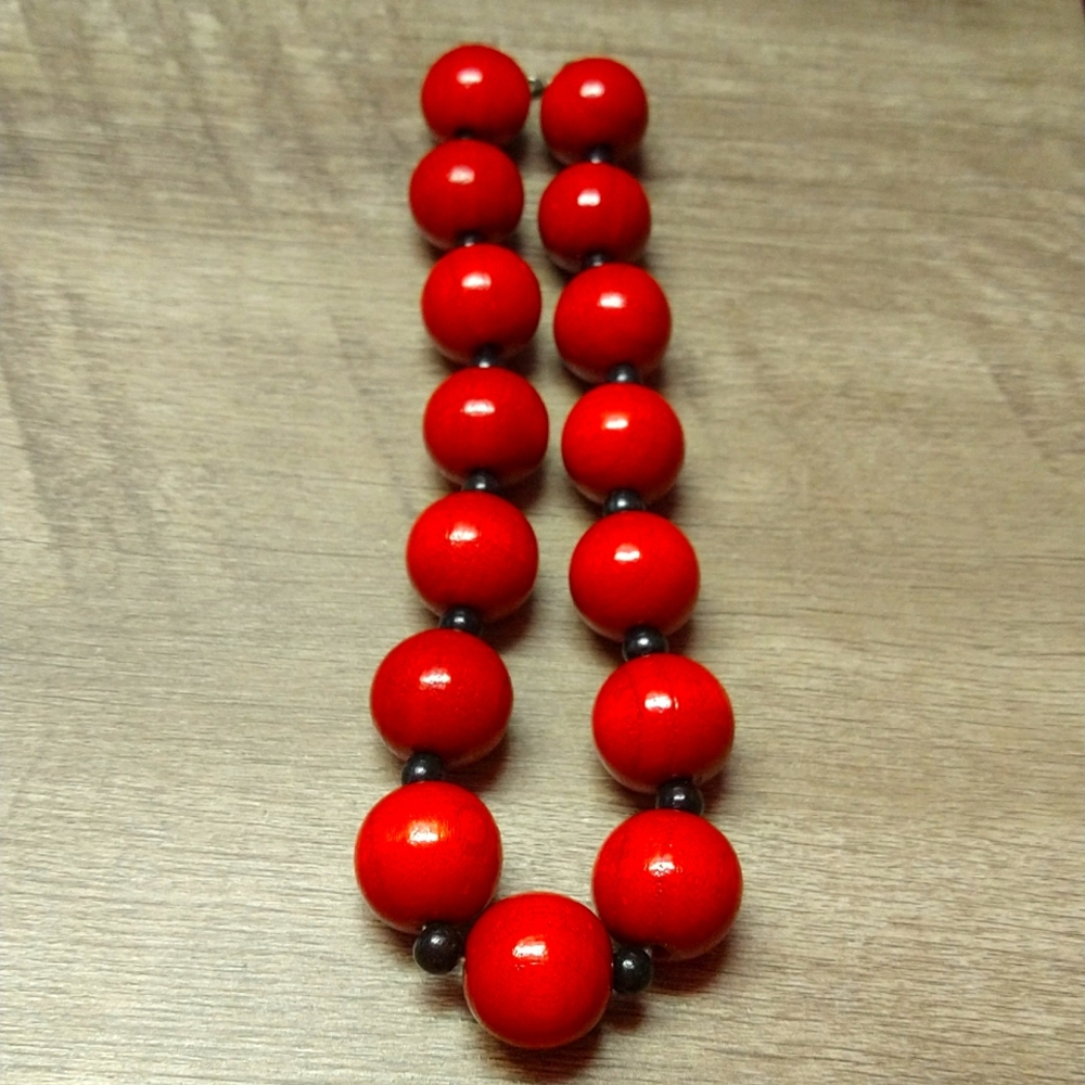 Red/Black Statement Necklace